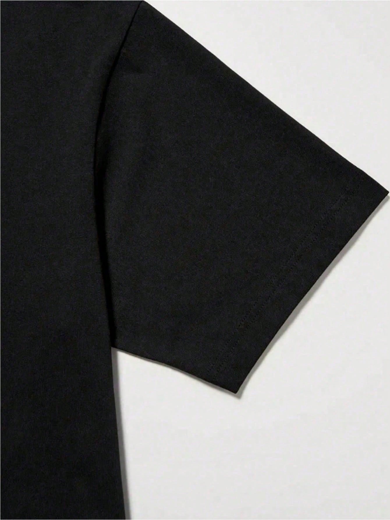 Trendy Graphic Cotton Tee for Men - Stylish Short Sleeve Round Neck Shirt in Black